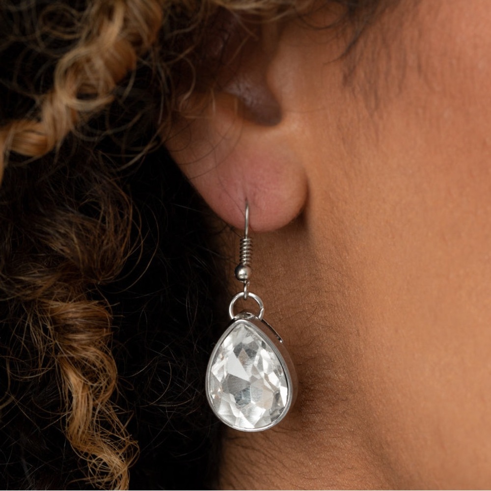 Show Stopping Shimmer Statement Silver-Tone Teardrop Necklace & Earrings Set - Picture 4 of 4